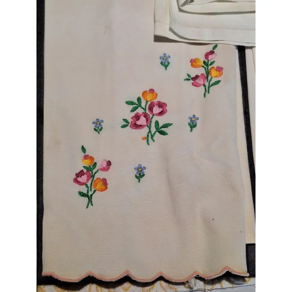 Vintage Linen Hand Towels Lot Hand Embroidered Floral Damask Hemstitch Scalloped